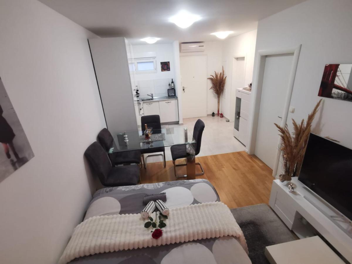 Ferienwohnung Leon Split Exterior foto
